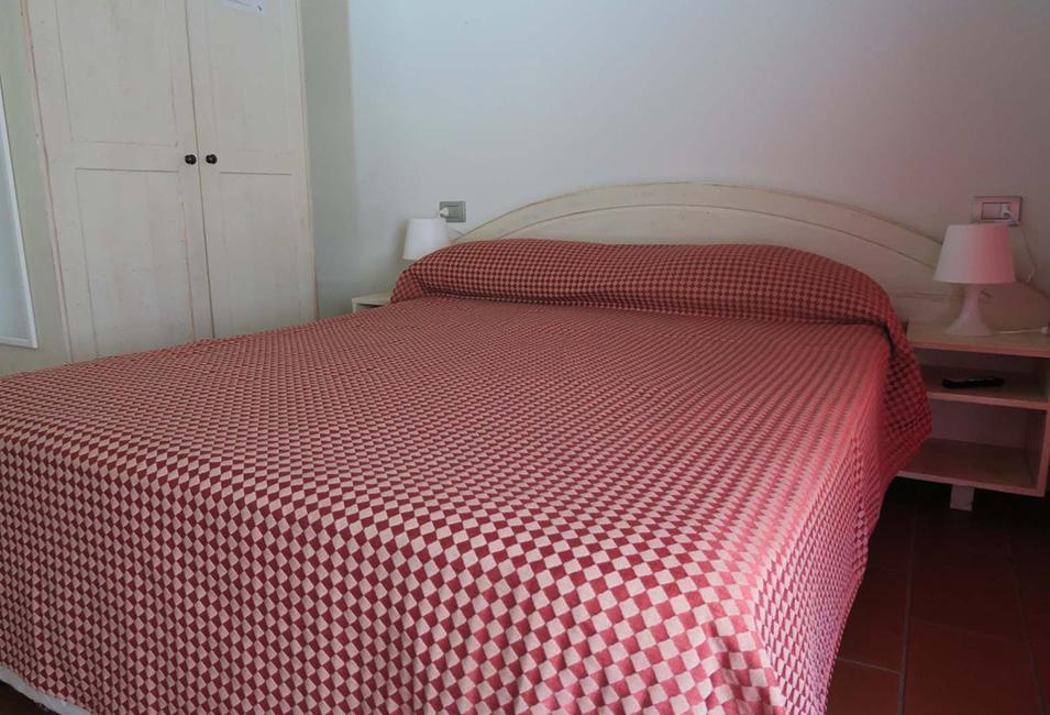 budget-double-room-blue-garibaldi-soragna (2)